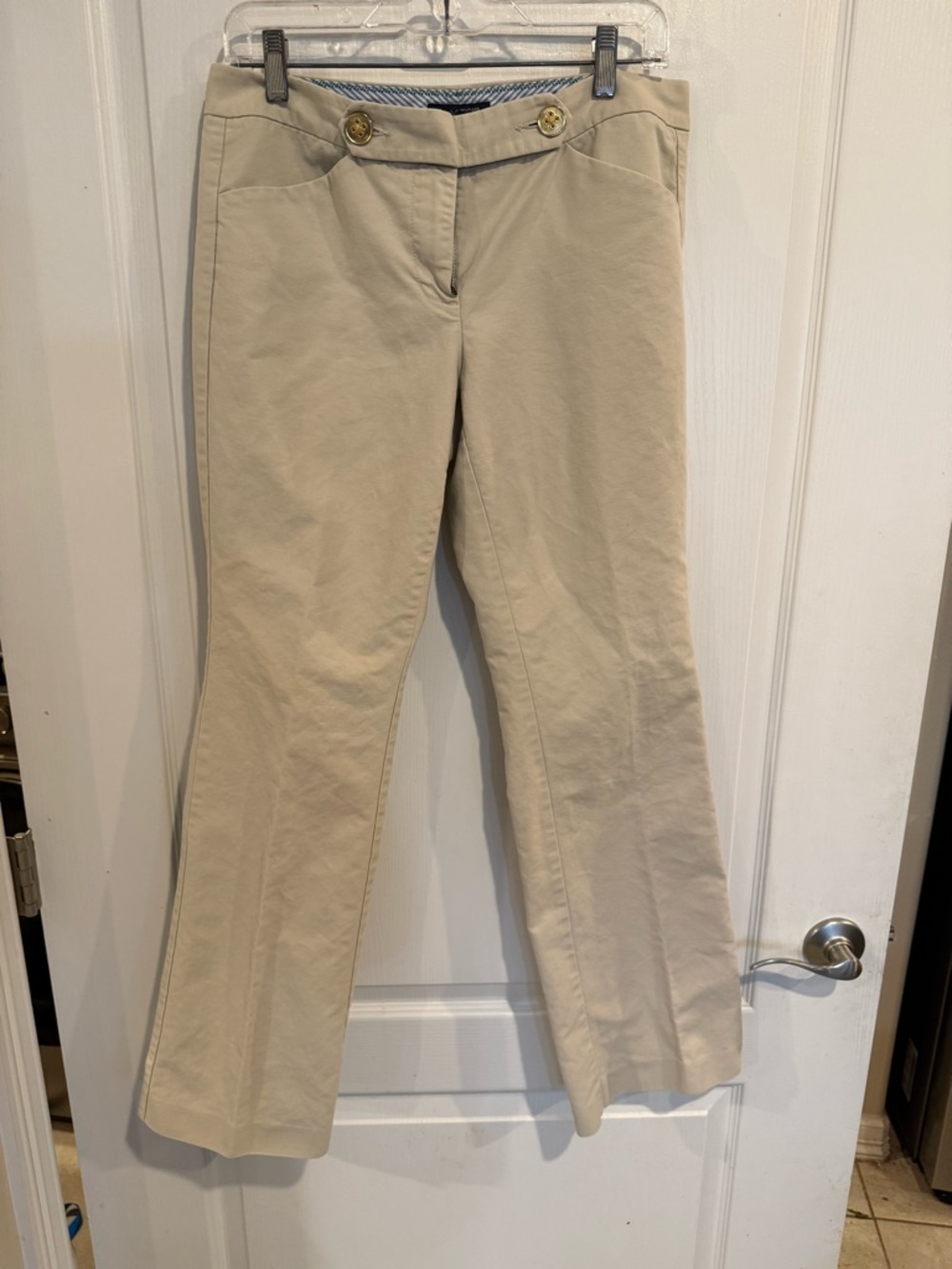 Tommy Hilfiger women’s tan khaki y2k chino pants size 6